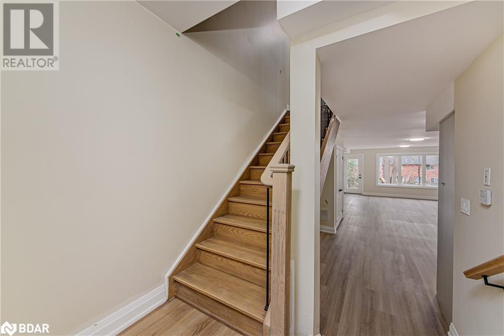 98 Peel Street Unit# 6, Barrie, Ontario  L4M 3K7 - Photo 18 - 40659581