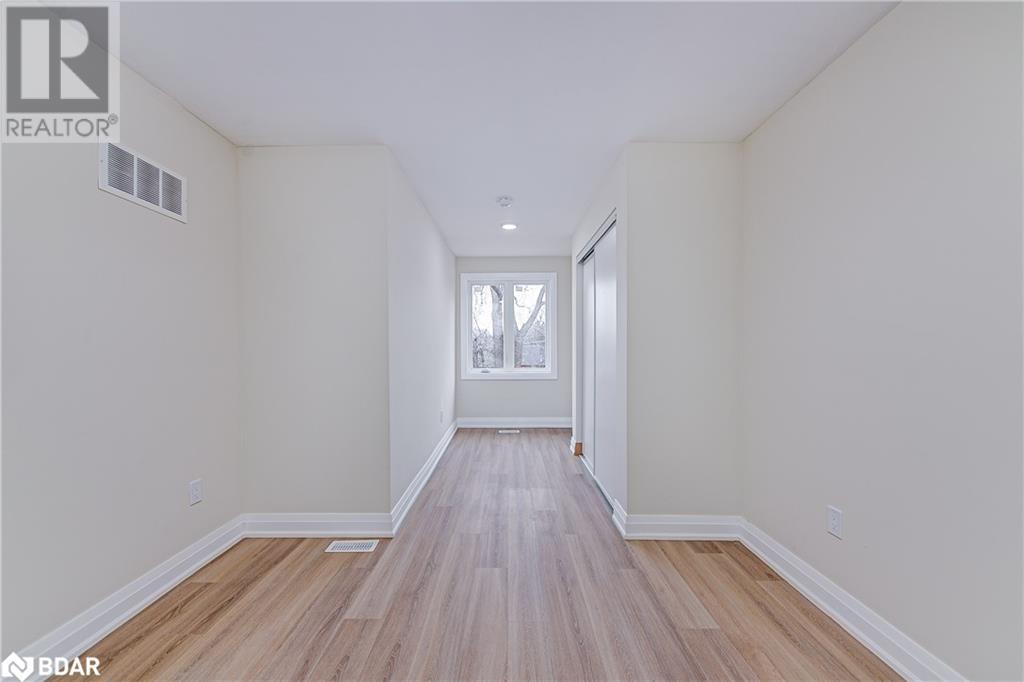 98 Peel Street Unit# 6, Barrie, Ontario  L4M 3K7 - Photo 26 - 40659581