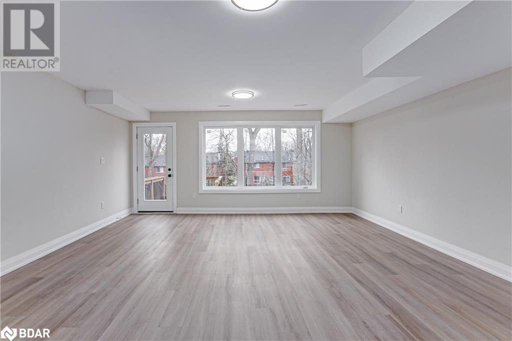 98 Peel Street Unit# 6, Barrie, Ontario  L4M 3K7 - Photo 6 - 40659581