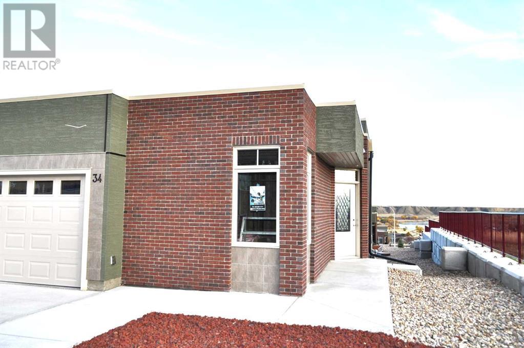 Property at 34 Palisades Way NE image 2