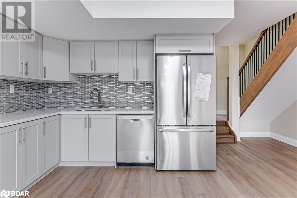 98 Peel Street Unit# 5, Barrie, Ontario  L4M 3K7 - Photo 12 - 40670056