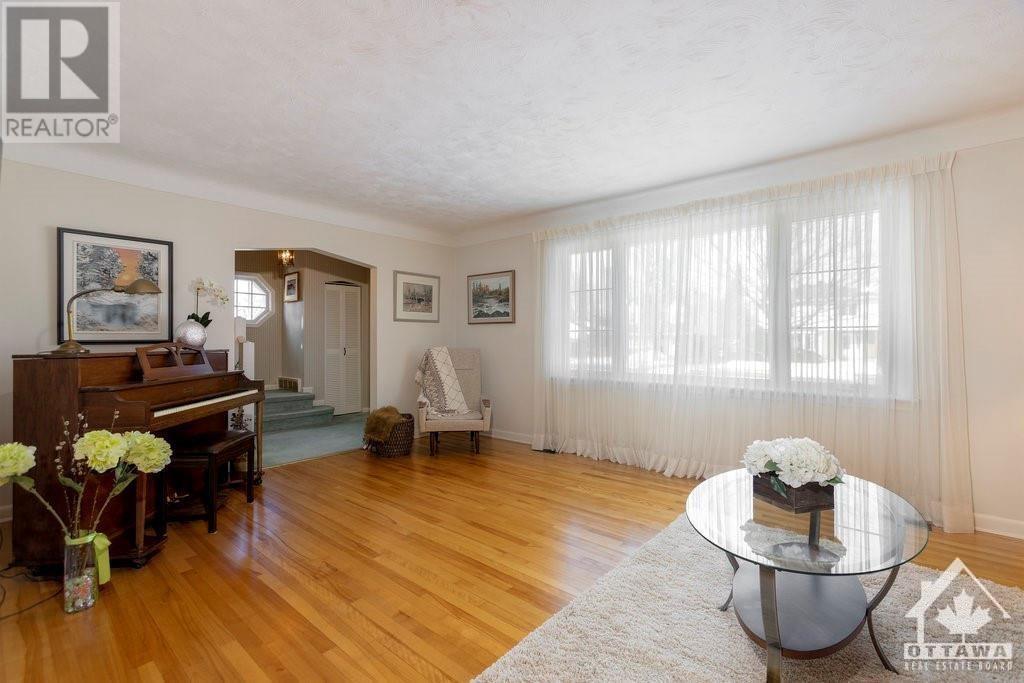 A - 820 Smyth Road, Ottawa, Ontario  K1G 1P3 - Photo 4 - X10477045