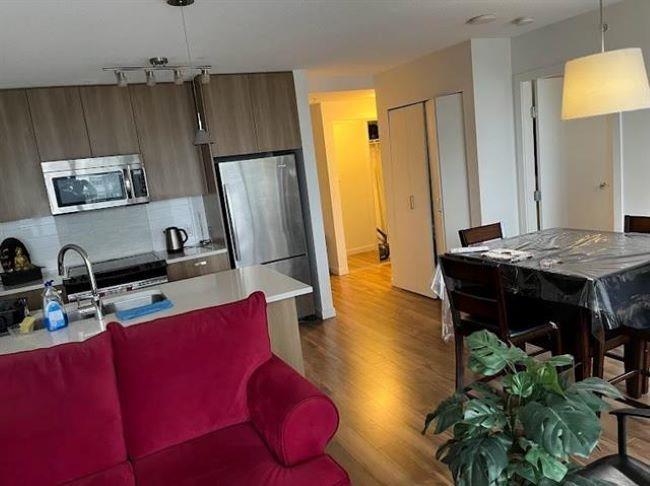 Property at 2808 13325 102A AVENUE image 3