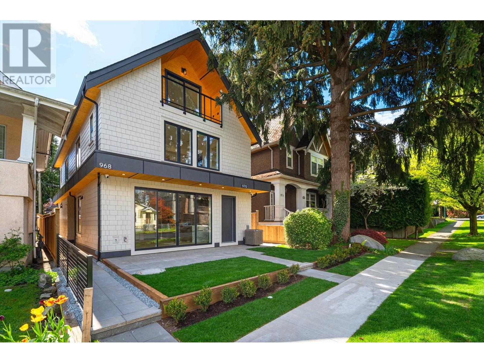 Property at 970 W 17TH AVENUE image 2