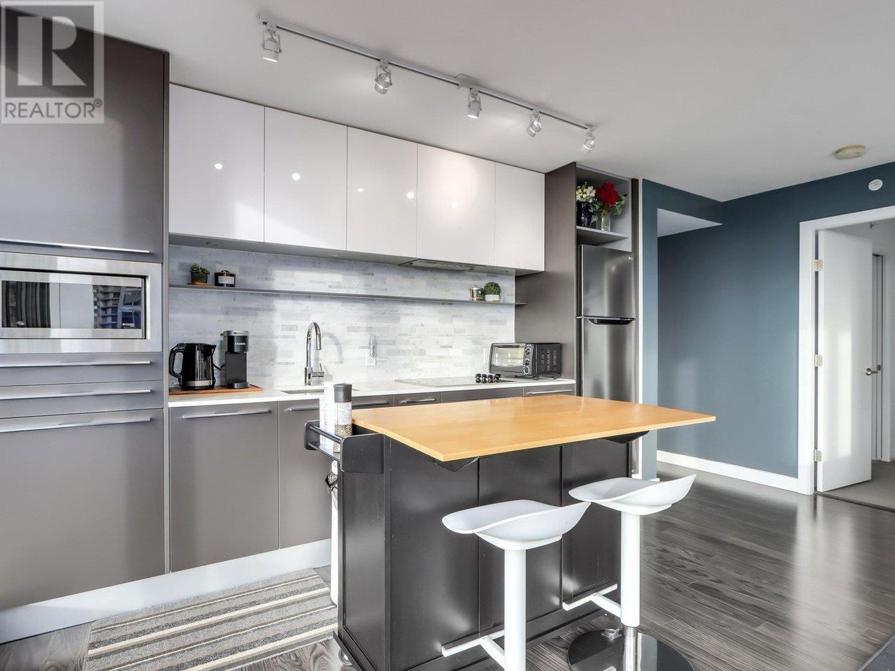 Listing Picture 11 of 29 : 1008 8031 NUNAVUT LANE, Vancouver / 溫哥華 - 魯藝地產 Yvonne Lu Group - MLS Medallion Club Member