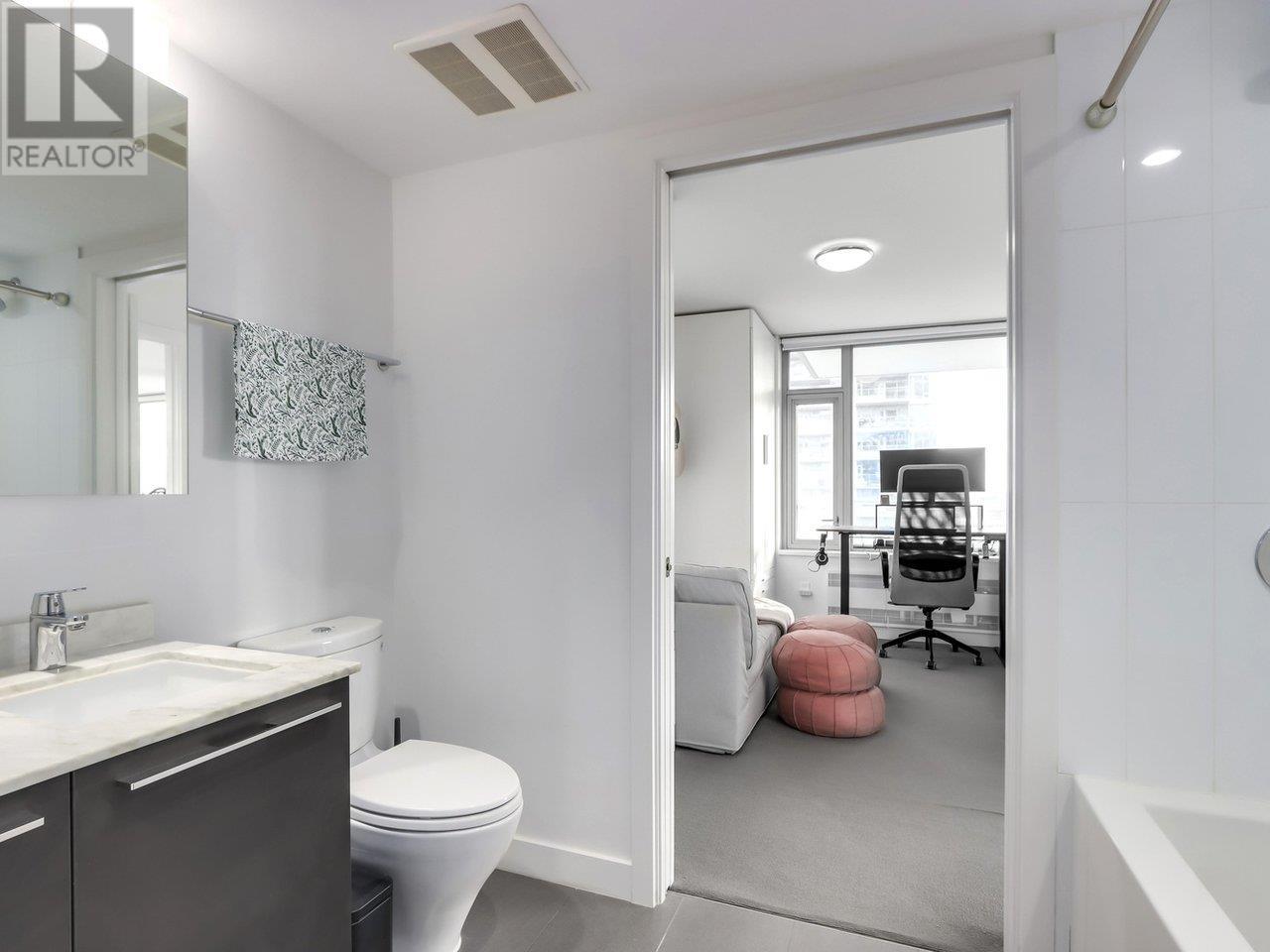 Listing Picture 16 of 29 : 1008 8031 NUNAVUT LANE, Vancouver / 溫哥華 - 魯藝地產 Yvonne Lu Group - MLS Medallion Club Member