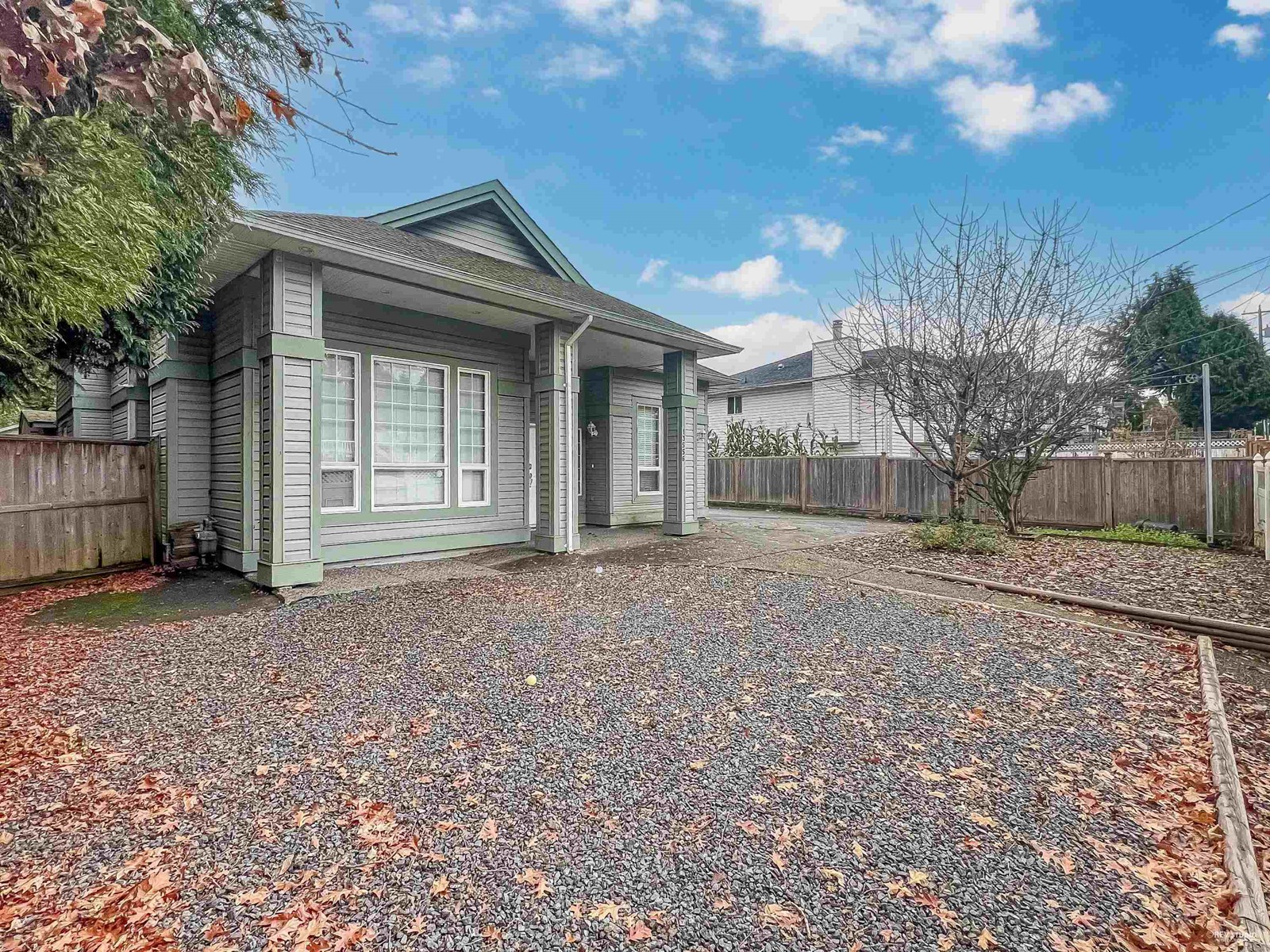 Property at 13556 64 AVENUE image 2