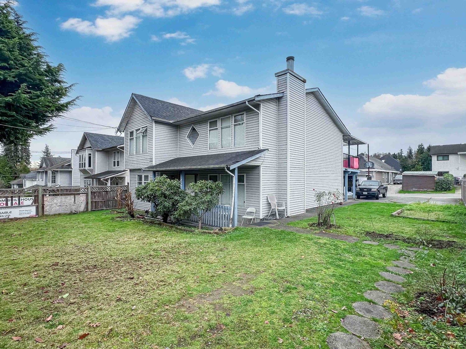 Property at 13524 64 AVENUE image 3