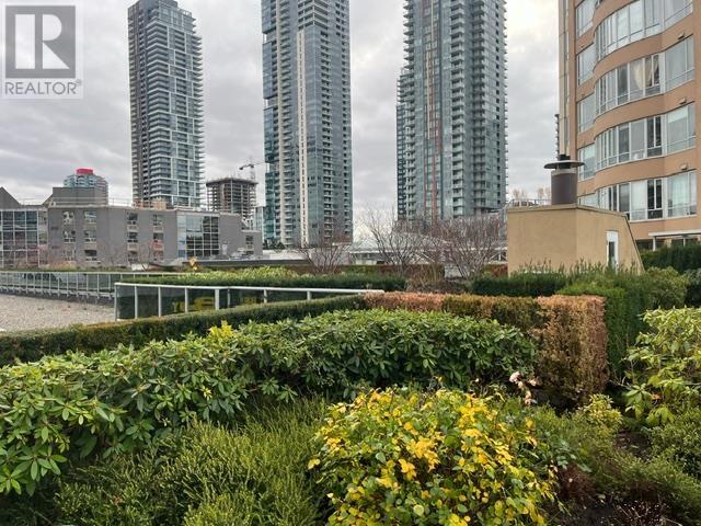 Listing Picture 11 of 16 : 2402 6220 MCKAY AVENUE, Burnaby / 本拿比 - 魯藝地產 Yvonne Lu Group - MLS Medallion Club Member