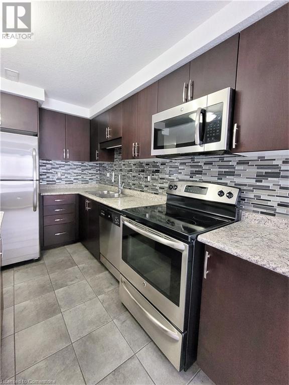 235 Rachel Crescent Unit# C, Kitchener, Ontario  N2R 0E2 - Photo 3 - 40679885