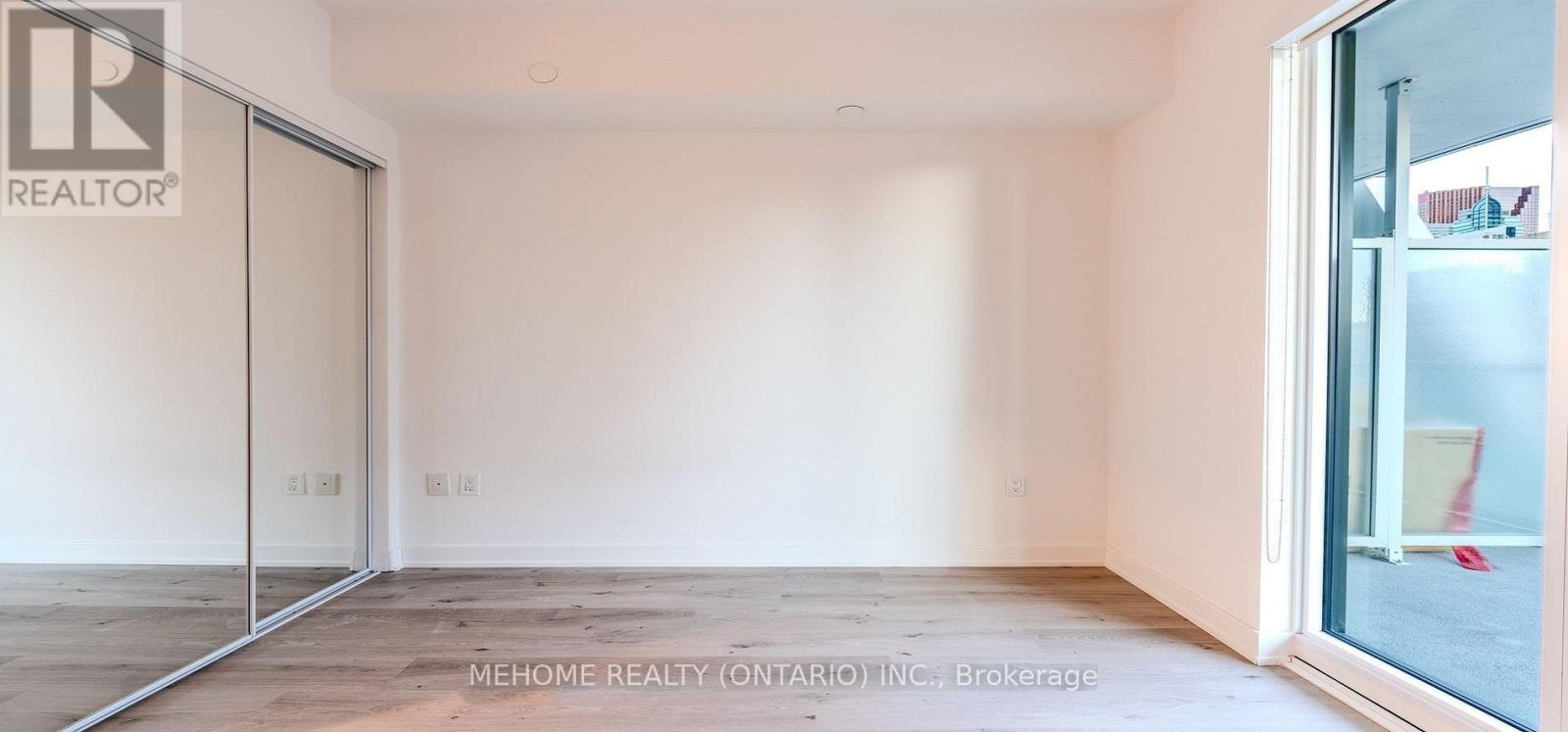 1916 - 230 Simcoe Street S, Toronto, Ontario  M5T 1T4 - Photo 5 - C9510337