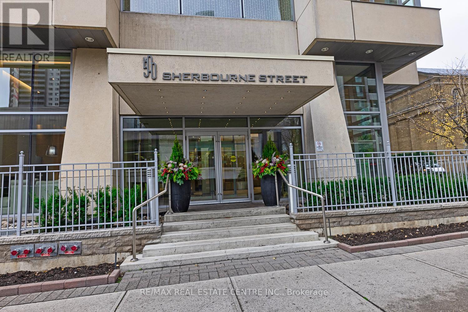 1301 - 500 Sherbourne Street, Toronto, Ontario  M4X 1L1 - Photo 1 - C10845420