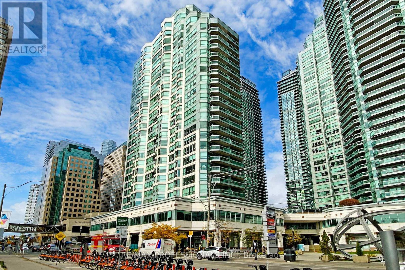 1808 - 10 Queens Quay W, Toronto, Ontario  M5J 2R9 - Photo 1 - C10845436