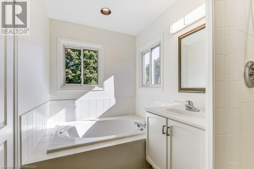 1415 Hazelton Boulevard Unit# 21, Burlington, Ontario  L7P 4W6 - Photo 22 - 40680141