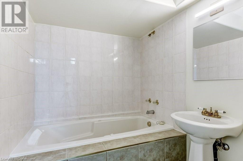 1415 Hazelton Boulevard Unit# 21, Burlington, Ontario  L7P 4W6 - Photo 31 - 40680141