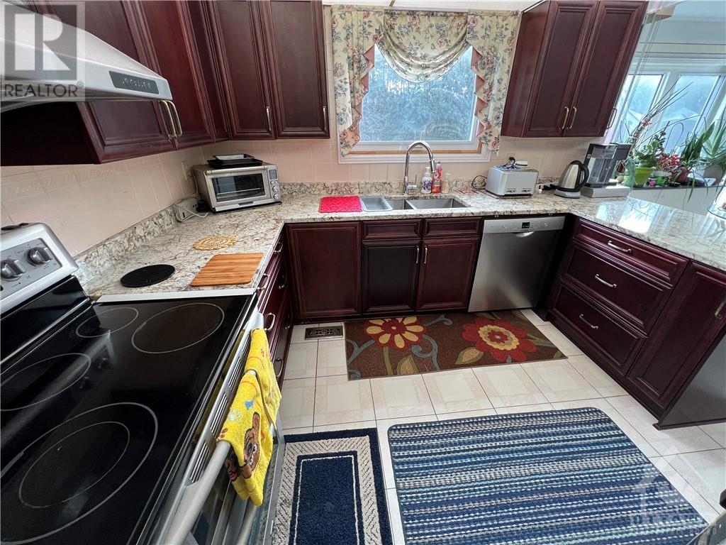 1307 Turner Crescent, Ottawa, Ontario  K1E 2Y5 - Photo 15 - X10423793