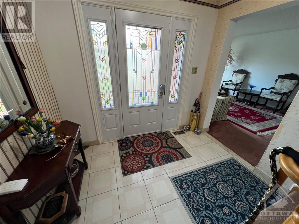 1307 Turner Crescent, Ottawa, Ontario  K1E 2Y5 - Photo 7 - X10423793