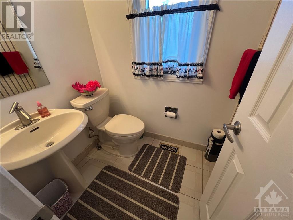 1307 Turner Crescent, Ottawa, Ontario  K1E 2Y5 - Photo 10 - X10423793