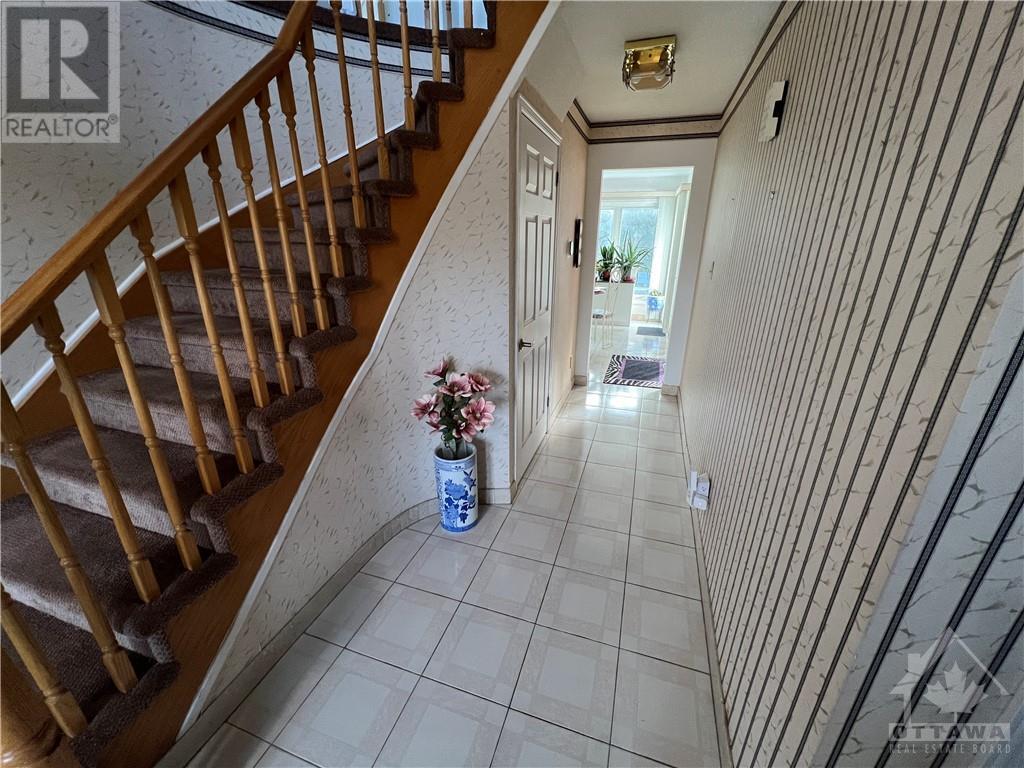 1307 Turner Crescent, Ottawa, Ontario  K1E 2Y5 - Photo 12 - X10423793