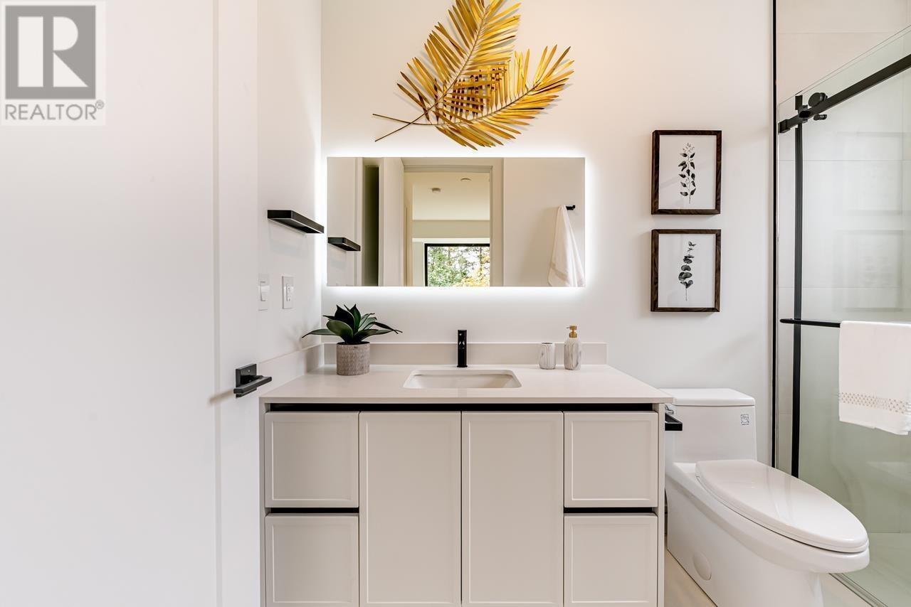 Listing Picture 29 of 40 : 1 3841 W 27TH AVENUE, Vancouver / 溫哥華 - 魯藝地產 Yvonne Lu Group - MLS Medallion Club Member