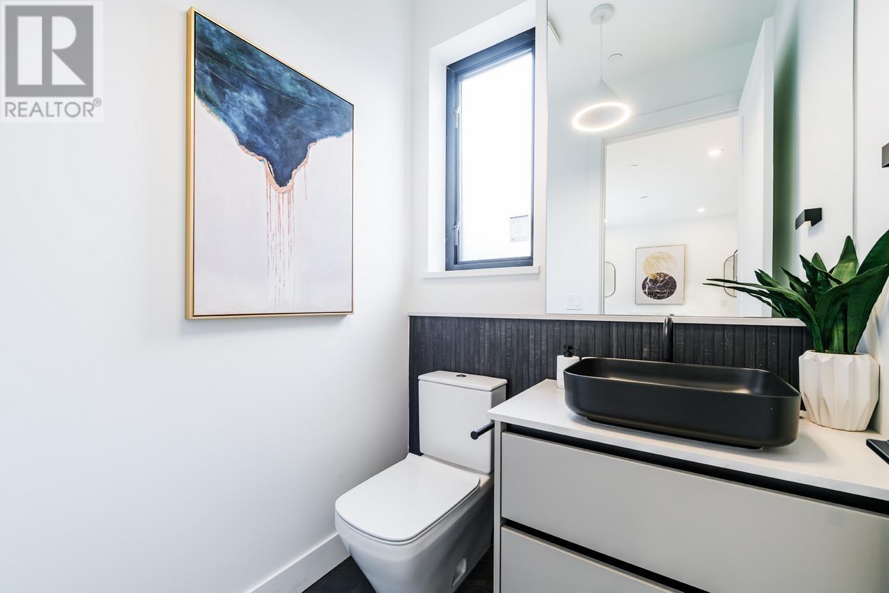 Listing Picture 10 of 40 : 1 3841 W 27TH AVENUE, Vancouver / 溫哥華 - 魯藝地產 Yvonne Lu Group - MLS Medallion Club Member