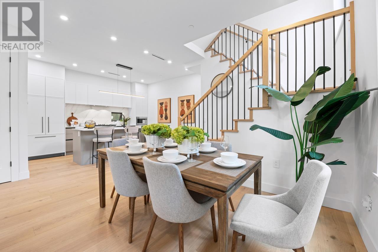 Listing Picture 14 of 40 : 1 3841 W 27TH AVENUE, Vancouver / 溫哥華 - 魯藝地產 Yvonne Lu Group - MLS Medallion Club Member