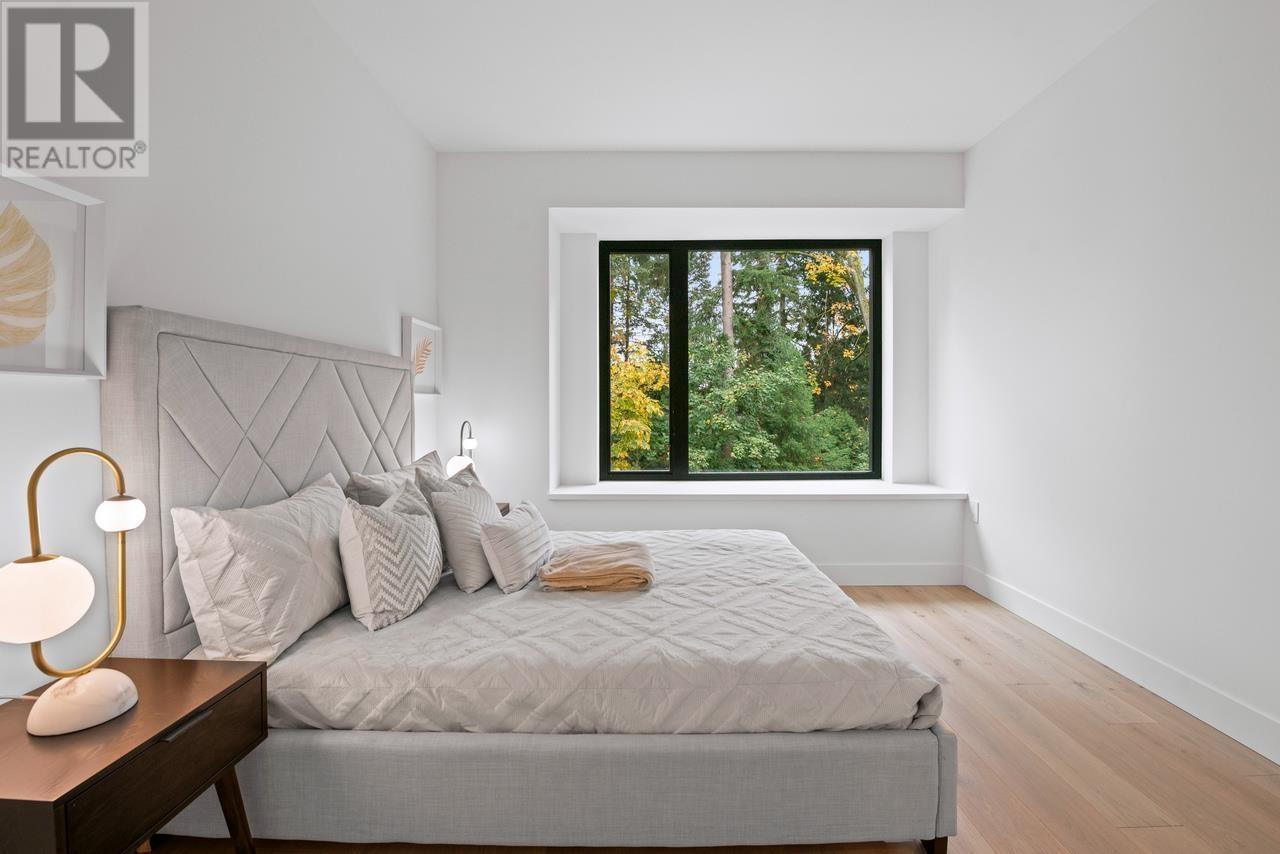 Listing Picture 25 of 40 : 1 3841 W 27TH AVENUE, Vancouver / 溫哥華 - 魯藝地產 Yvonne Lu Group - MLS Medallion Club Member