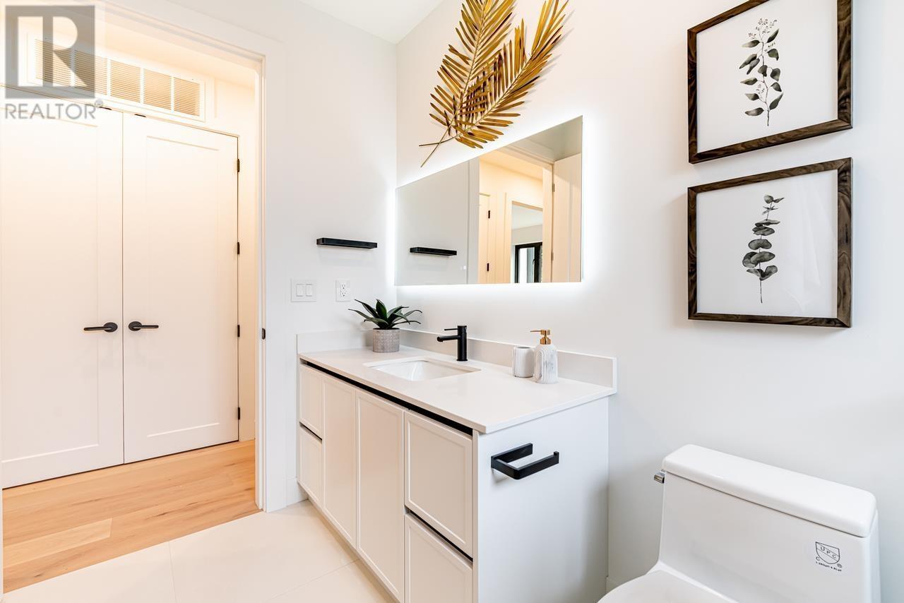 Listing Picture 28 of 40 : 1 3841 W 27TH AVENUE, Vancouver / 溫哥華 - 魯藝地產 Yvonne Lu Group - MLS Medallion Club Member