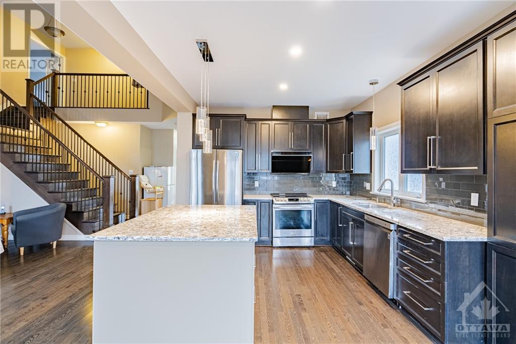 236 Gracewood Crescent, Ottawa, Ontario  K1T 0J1 - Photo 10 - X10854831