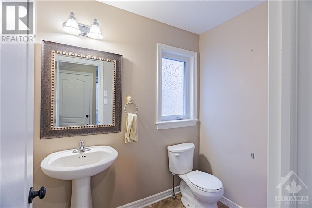 236 Gracewood Crescent, Ottawa, Ontario  K1T 0J1 - Photo 13 - X10854831