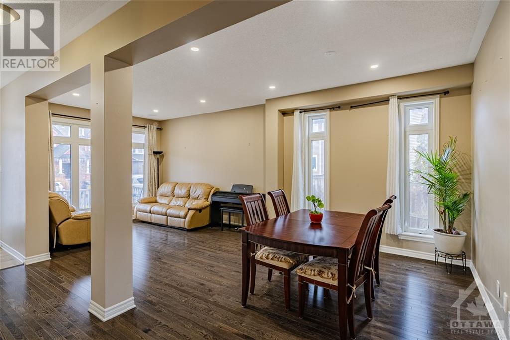 236 Gracewood Crescent, Ottawa, Ontario  K1T 0J1 - Photo 2 - X10854831