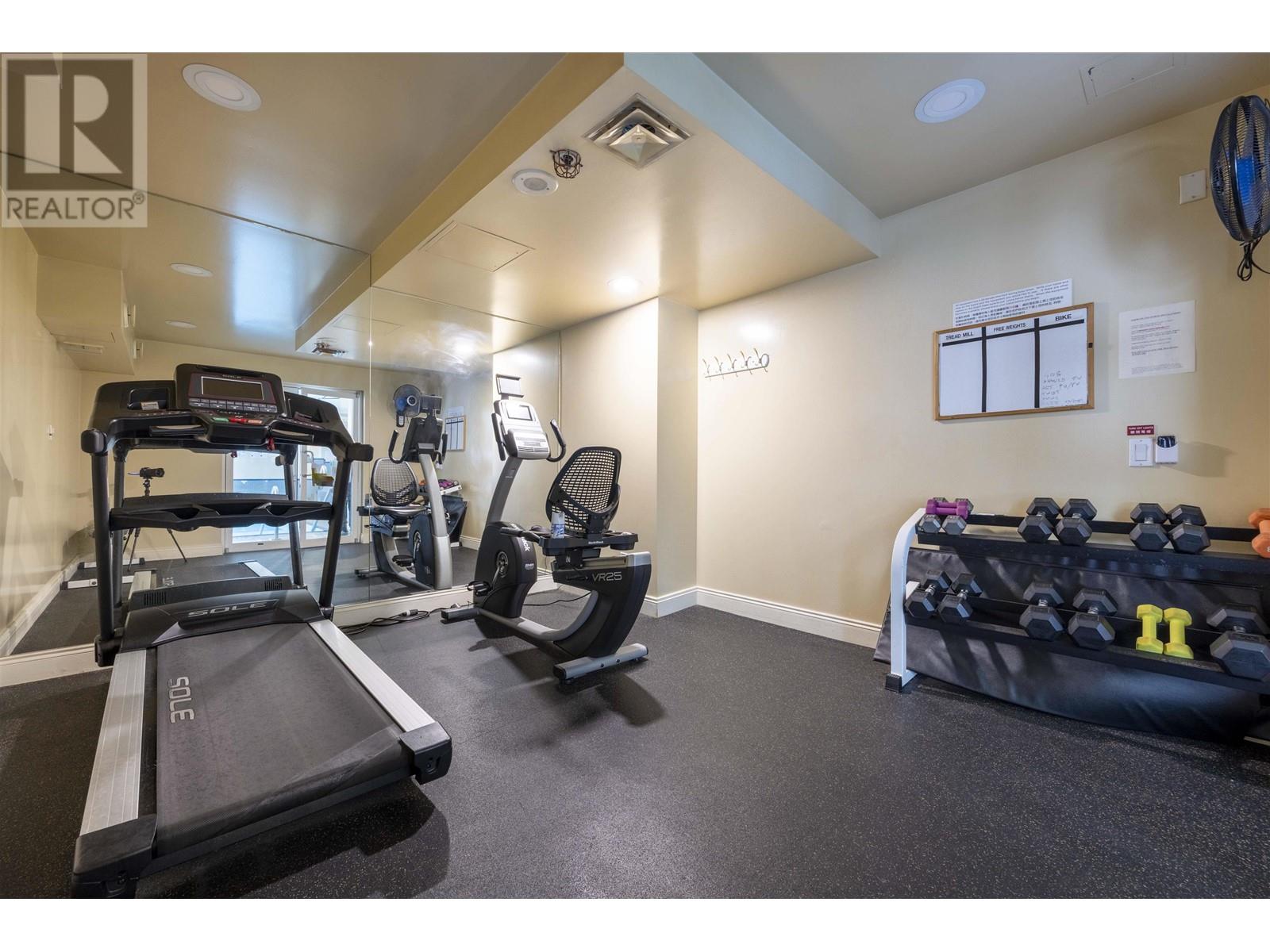 Listing Picture 26 of 33 : 205 638 W 45TH AVENUE, Vancouver / 溫哥華 - 魯藝地產 Yvonne Lu Group - MLS Medallion Club Member