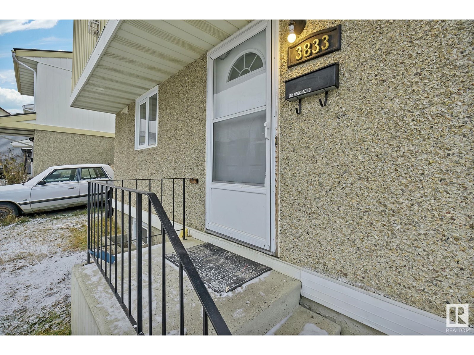 3833 85 St Nw, Edmonton, Alberta  T6K 2L5 - Photo 4 - E4414539