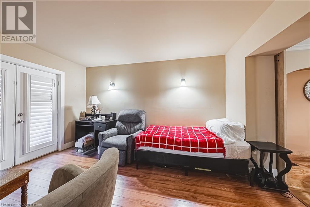 1 South Oval, Hamilton, Ontario  L8S 1P7 - Photo 18 - 40680481