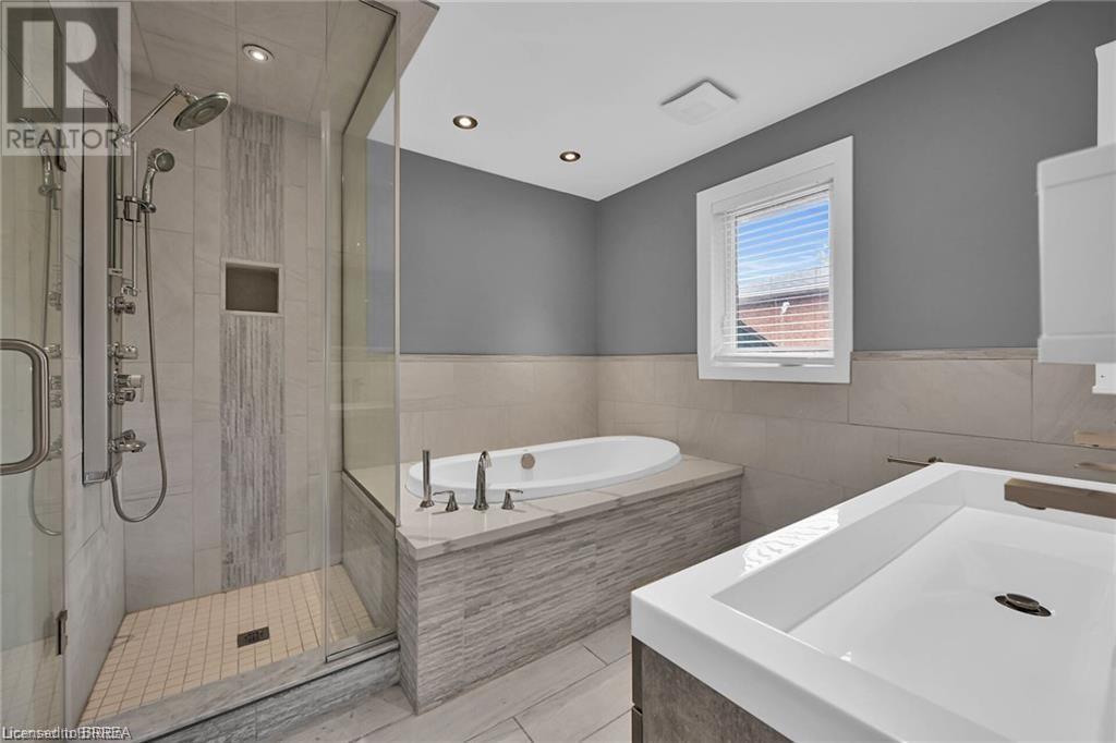 396 Denlow Avenue, Hamilton, Ontario  L9C 6Z5 - Photo 12 - 40679411