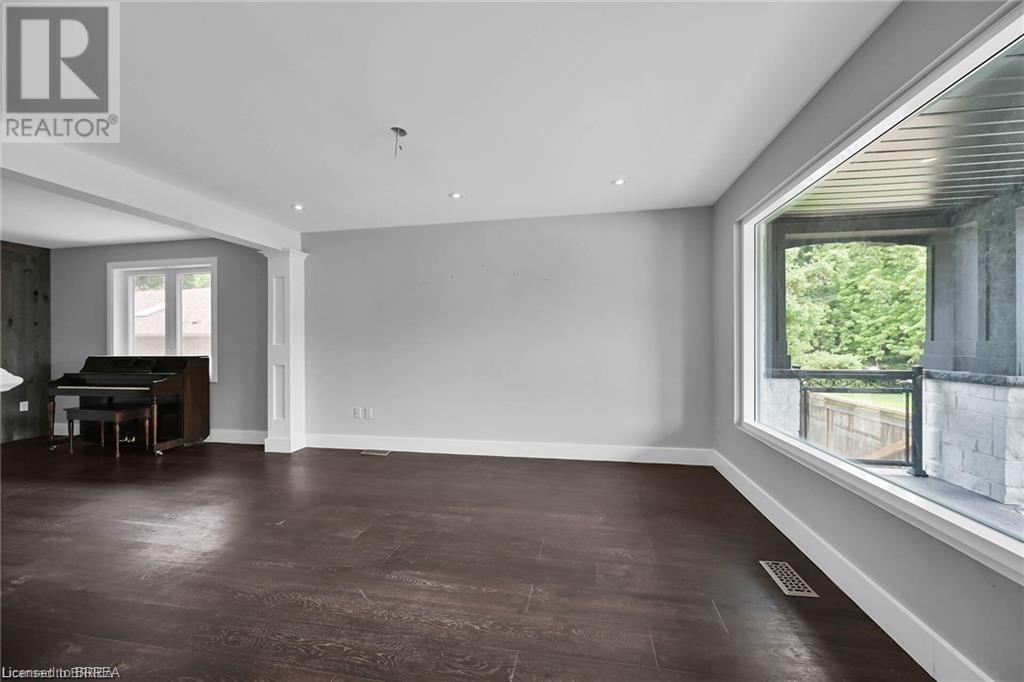 396 Denlow Avenue, Hamilton, Ontario  L9C 6Z5 - Photo 2 - 40679411