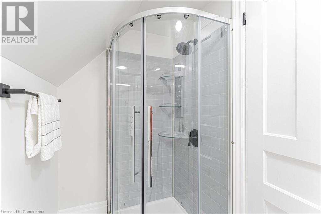 15 Barnesdale Avenue N, Hamilton, Ontario  L8L 6R4 - Photo 23 - 40671925