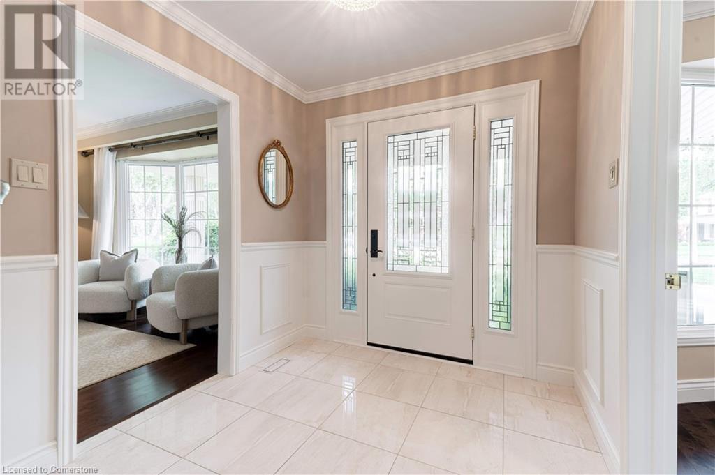 306 Oakwood Court, Burlington, Ontario  L7N 1W9 - Photo 4 - XH4204708