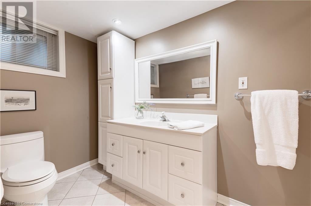 306 Oakwood Court, Burlington, Ontario  L7N 1W9 - Photo 32 - XH4204708