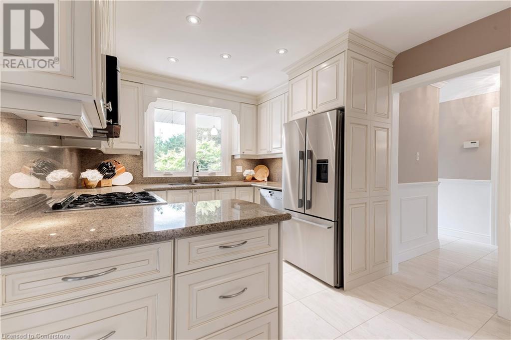 306 Oakwood Court, Burlington, Ontario  L7N 1W9 - Photo 15 - XH4204708
