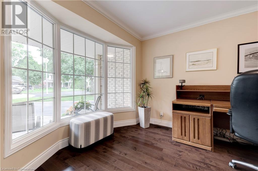 306 Oakwood Court, Burlington, Ontario  L7N 1W9 - Photo 7 - XH4204708