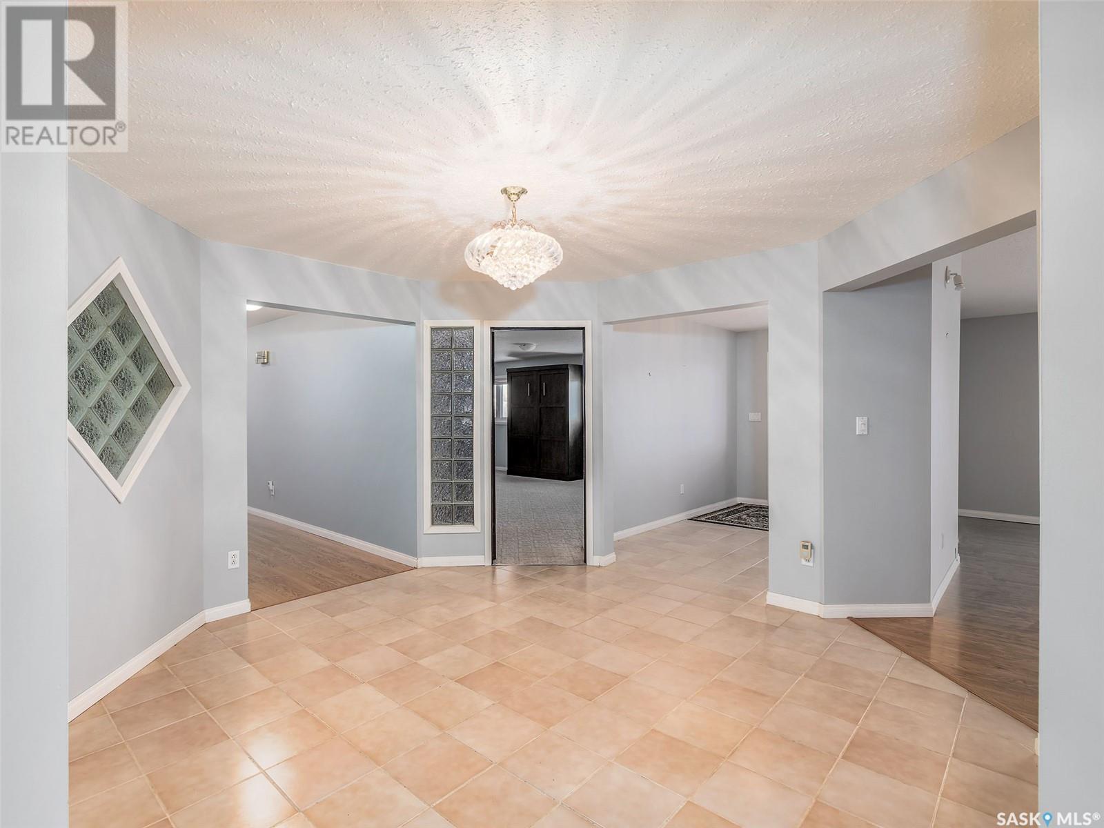 999 Melfort Street W, Melfort, Saskatchewan  S0E 1A0 - Photo 4 - SK988748