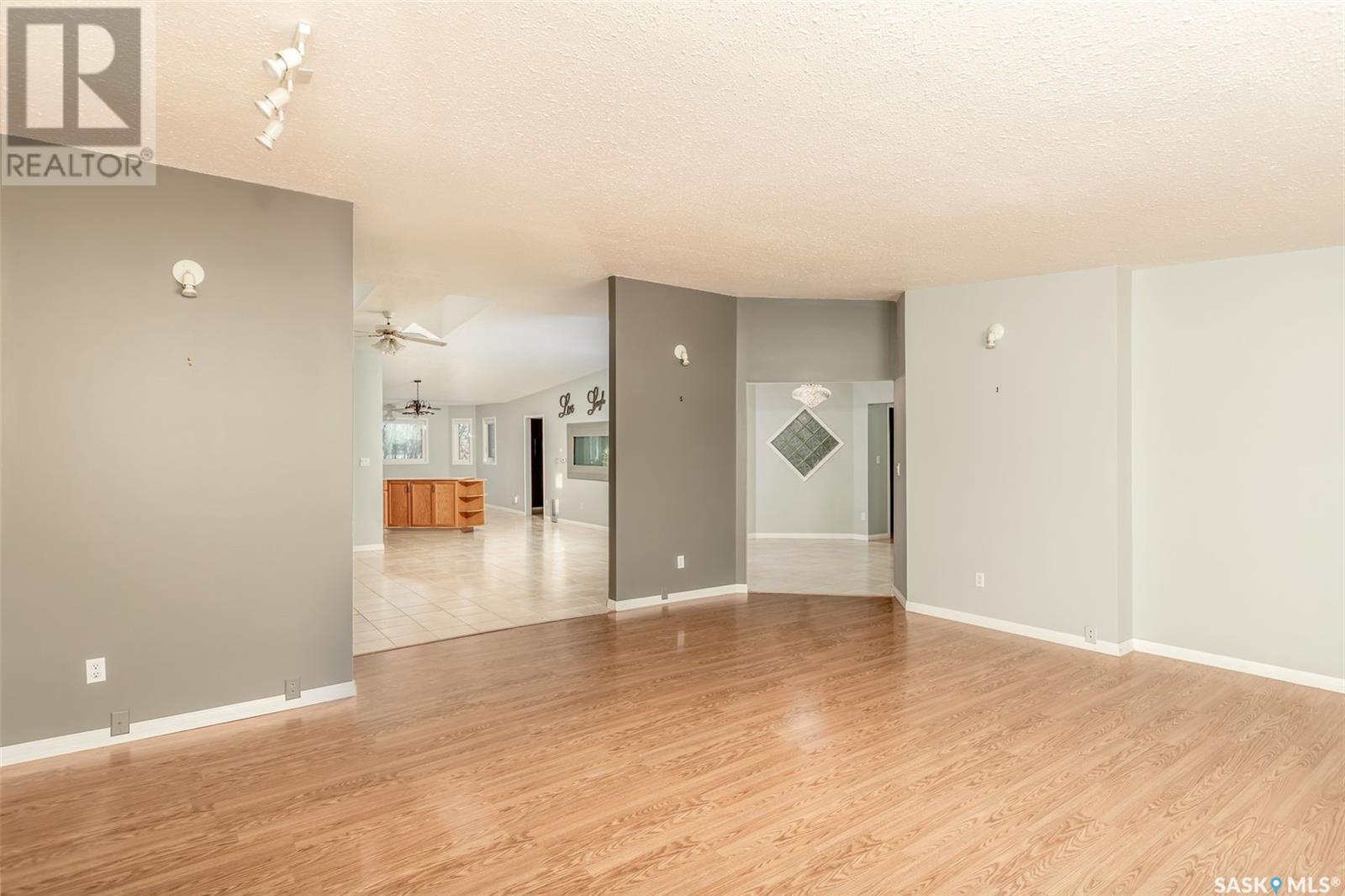 999 Melfort Street W, Melfort, Saskatchewan  S0E 1A0 - Photo 7 - SK988748