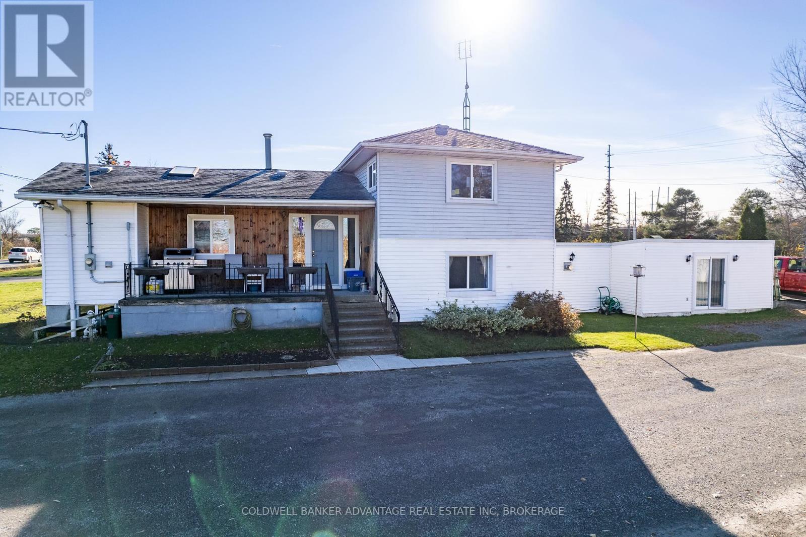 Property at 1563 THOMPSON ROAD image 1