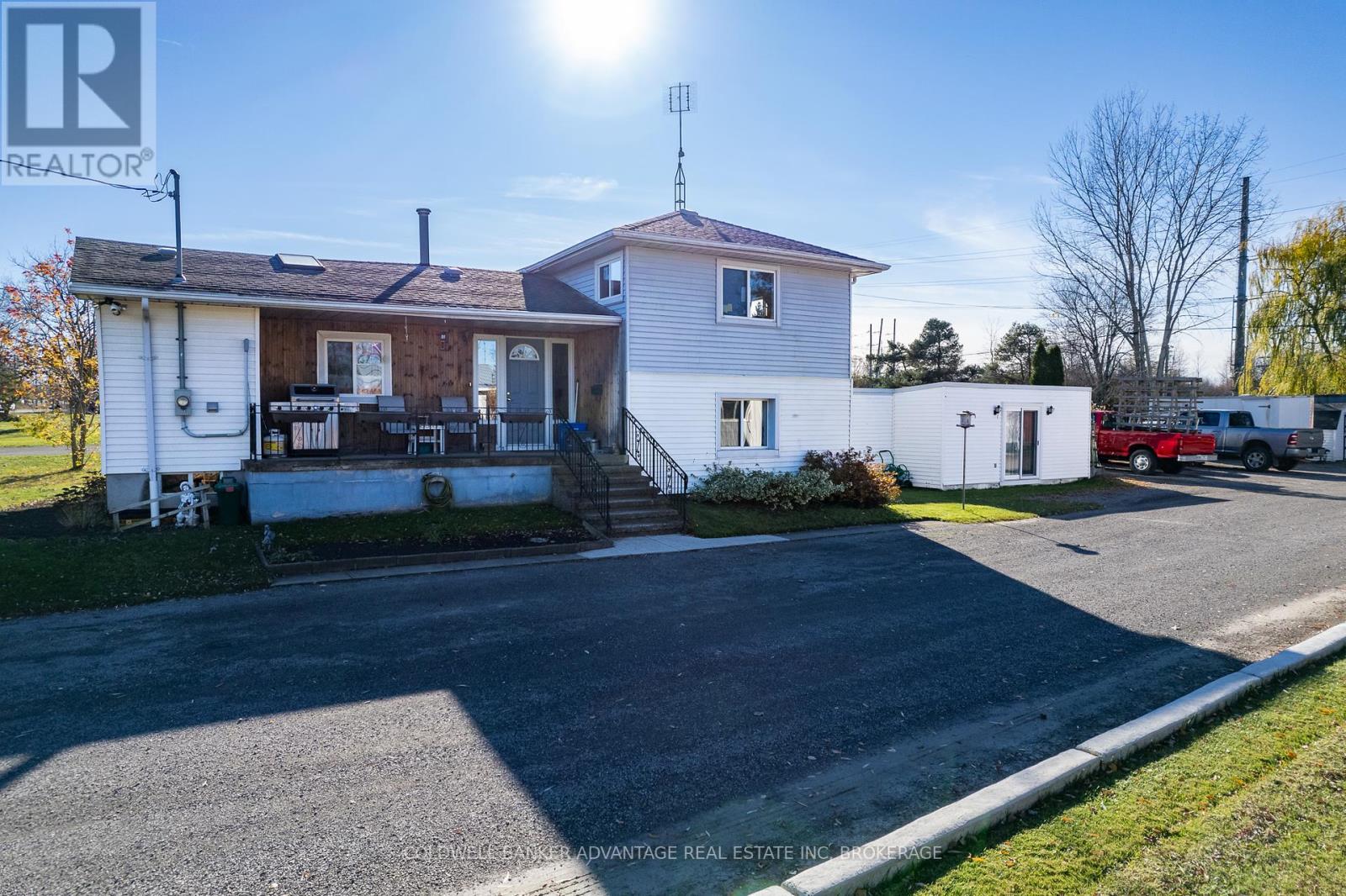 Property at 1563 THOMPSON ROAD image 2
