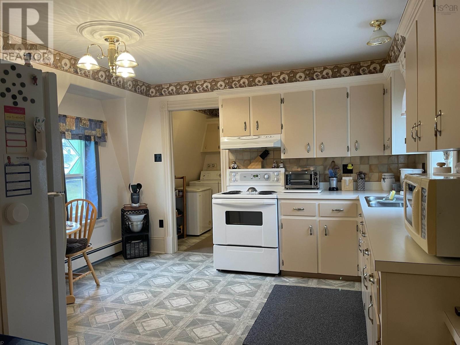 2172 Cowan Street, Westville, Nova Scotia  B0K 2A0 - Photo 5 - 202427230