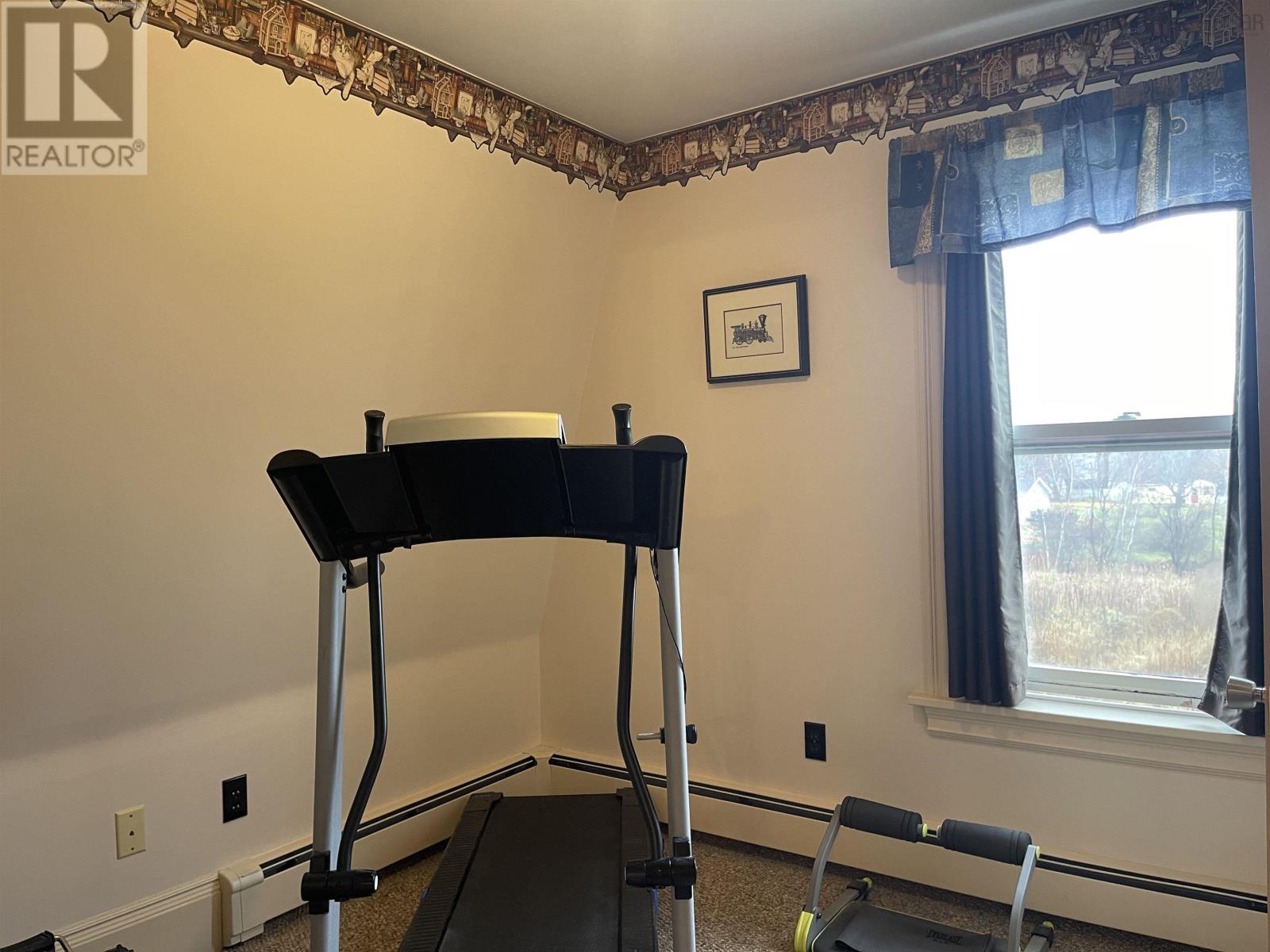 2172 Cowan Street, Westville, Nova Scotia  B0K 2A0 - Photo 9 - 202427230