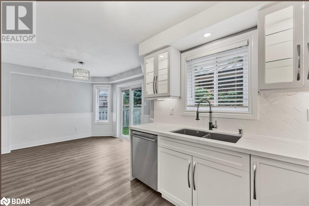 21 Leslie Avenue, Barrie, Ontario  L4N 9P1 - Photo 12 - 40680719