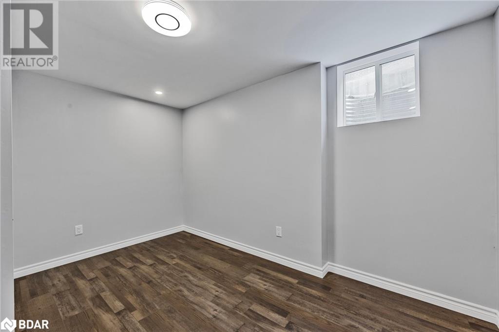 21 Leslie Avenue, Barrie, Ontario  L4N 9P1 - Photo 39 - 40680719