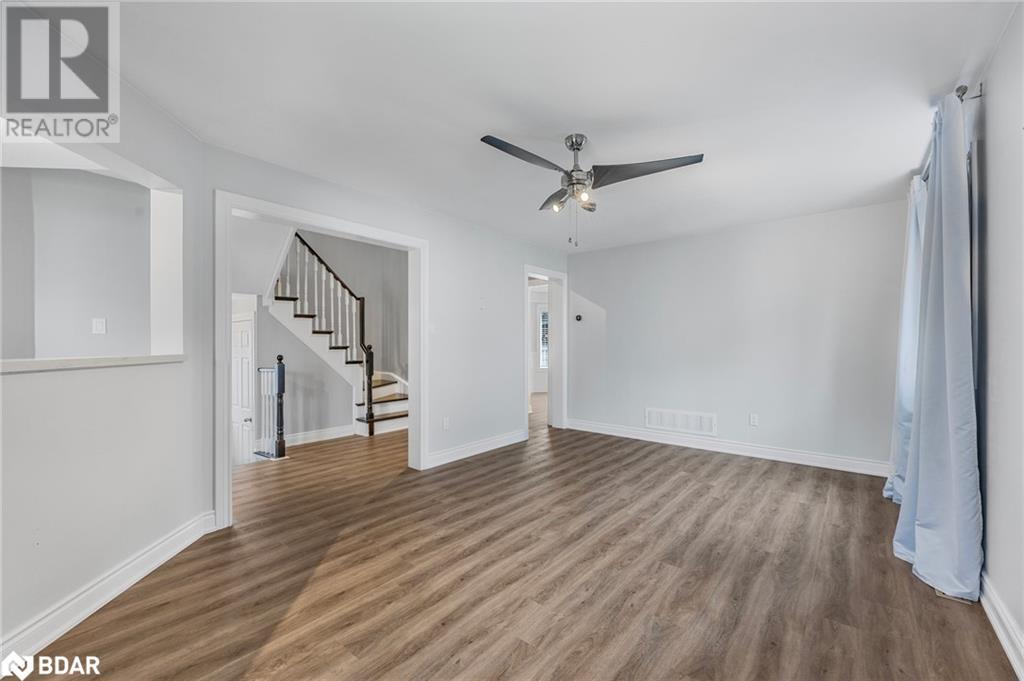 21 Leslie Avenue, Barrie, Ontario  L4N 9P1 - Photo 7 - 40680719